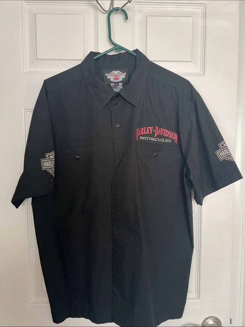 Harley-Davidson Black Short Sleeve Button-Down Shirt with Red Logo